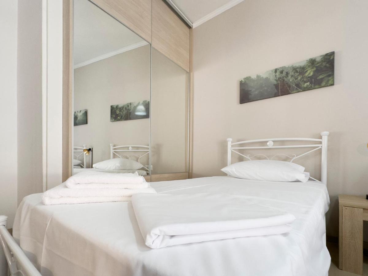 Mihail Voda Modern 55Sqm In Athens Apartment Ngoại thất bức ảnh